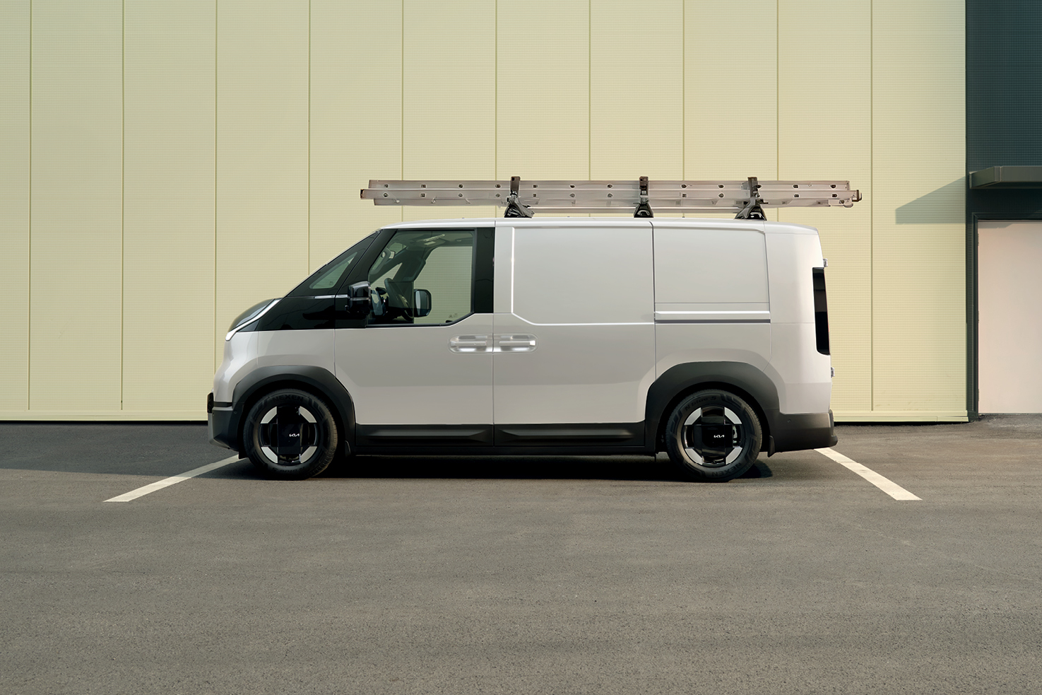 Private lease  Kia PV5 Cargo 51,5 kWh Essential 